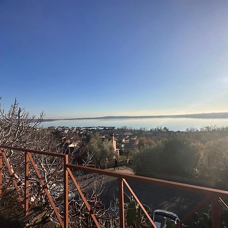 Sguardo Sul Lago Trevignano Romano Buitenkant foto