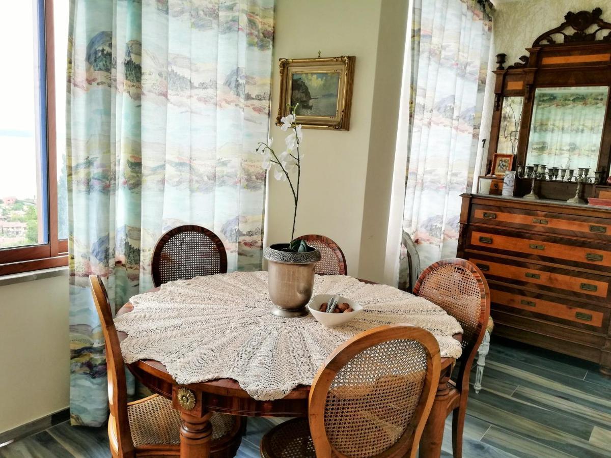 Sguardo Sul Lago Trevignano Romano Buitenkant foto