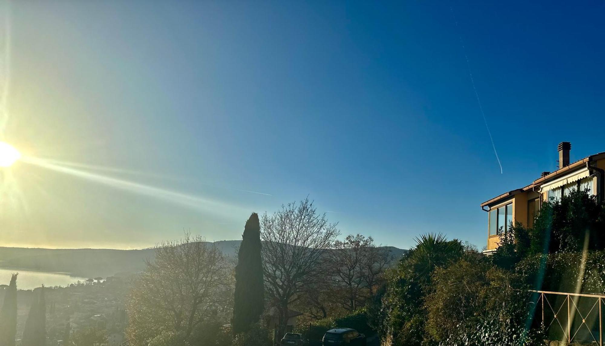 Sguardo Sul Lago Trevignano Romano Buitenkant foto