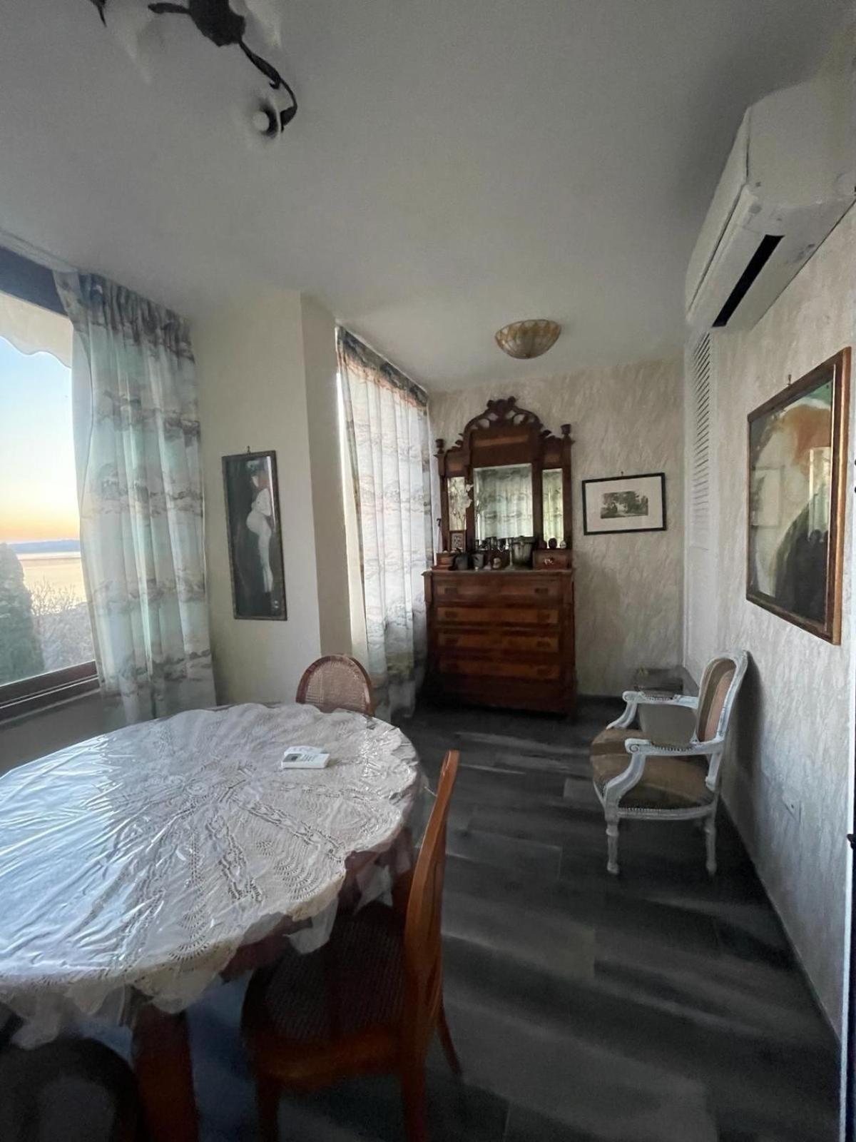 Sguardo Sul Lago Trevignano Romano Buitenkant foto